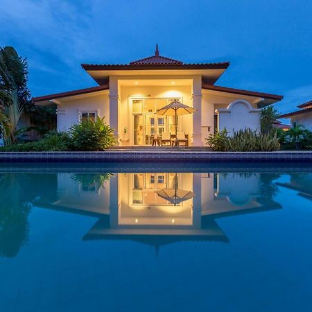 Villa Bougainvillea HHQ Buitenkant foto